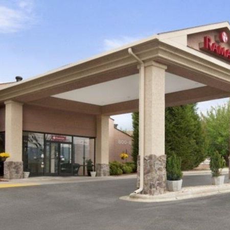 אשוויל Comfort Inn River Ridge מראה חיצוני תמונה