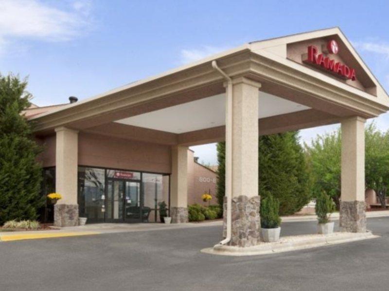 אשוויל Comfort Inn River Ridge מראה חיצוני תמונה